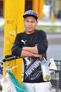 Alfredo Humberto Velásquez has his third child on the way. To earn money, he is a street performer and merchant at in Ciudad Juárez.